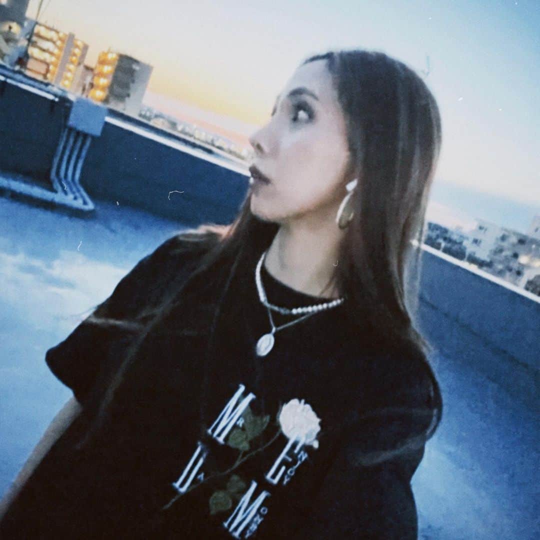 Kahonnaのインスタグラム：「頭の上はアンテナ📡 @mr.enjoydamoney」