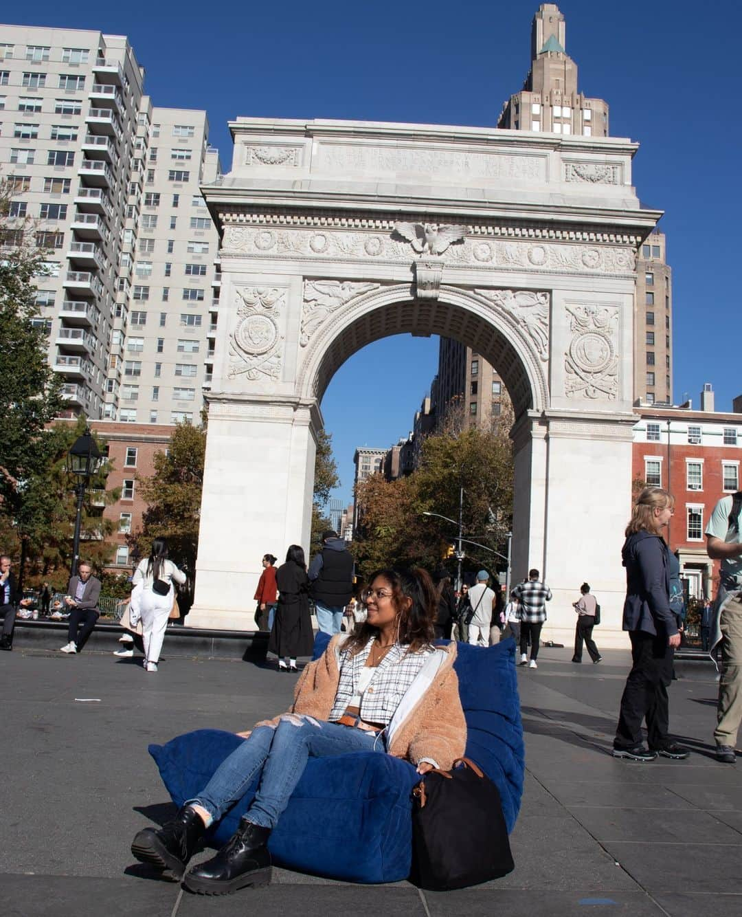 Ligne Rosetさんのインスタグラム写真 - (Ligne RosetInstagram)「Washington Square Park - the ideal spot to finish our NYC tour. ⁠ ⁠ Thanks for tagging along - where do your Togos live? Let us know in the comments!⁠」5月19日 0時01分 - ligneroset