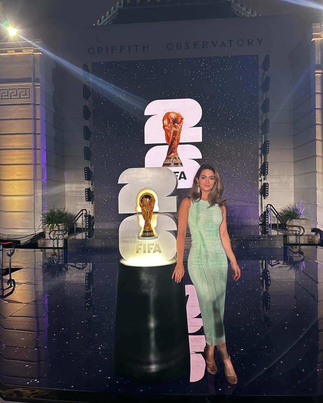 エメロード・トビアのインスタグラム：「What a night @fifaworldcup ⚽️!!」