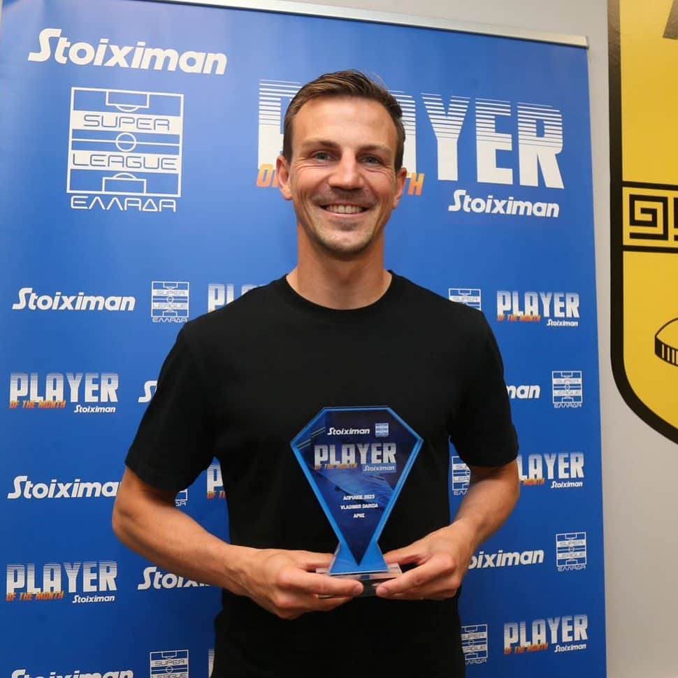 ヴラディミール・ダリダのインスタグラム：「Thank you! 🏆☺️ #playerofthemonth」