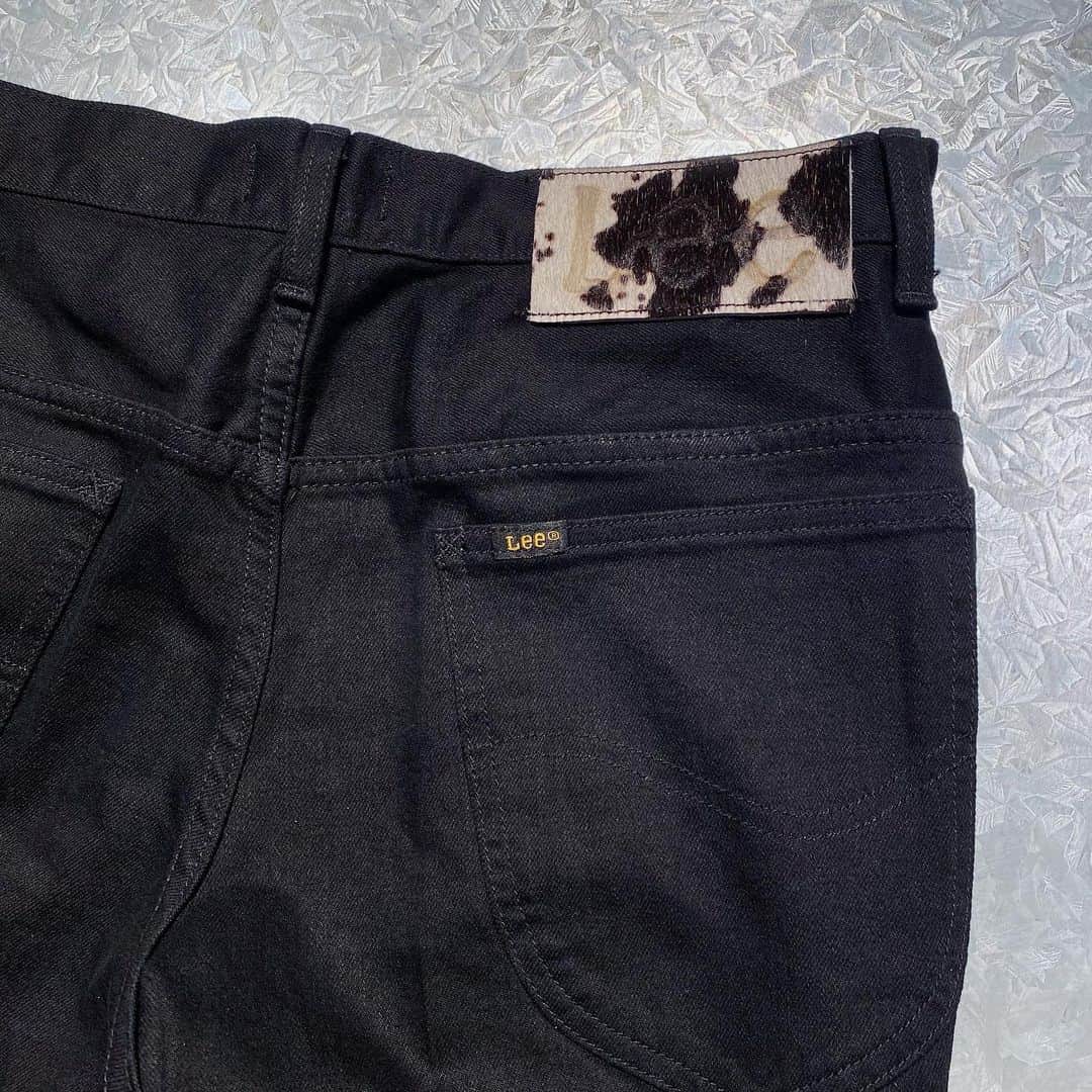 H BEAUTY&YOUTHさんのインスタグラム写真 - (H BEAUTY&YOUTHInstagram)「＜BED j.w. FORD＞ × ＜Lee＞ SKINNY PANTS ¥39,600  #H_beautyandyouth #エイチビューティアンドユース @h_beautyandyouth  #BEAUTYANDYOUTH #ビューティアンドユース #Unitedarrows #ユナイテッドアローズ #bedjwford #lee」5月18日 16時13分 - h_beautyandyouth