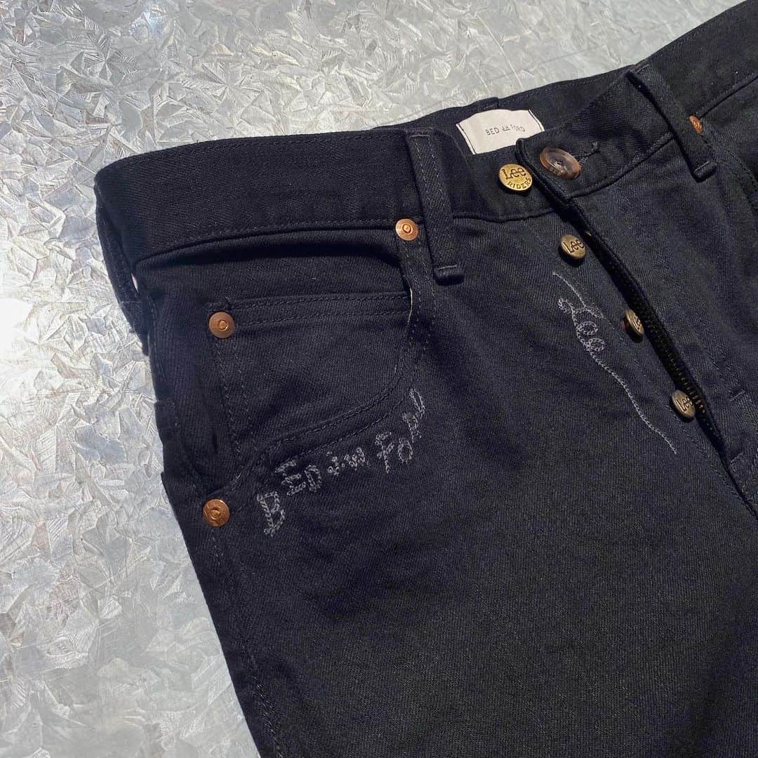 H BEAUTY&YOUTHさんのインスタグラム写真 - (H BEAUTY&YOUTHInstagram)「＜BED j.w. FORD＞ × ＜Lee＞ SKINNY PANTS ¥39,600  #H_beautyandyouth #エイチビューティアンドユース @h_beautyandyouth  #BEAUTYANDYOUTH #ビューティアンドユース #Unitedarrows #ユナイテッドアローズ #bedjwford #lee」5月18日 16時13分 - h_beautyandyouth