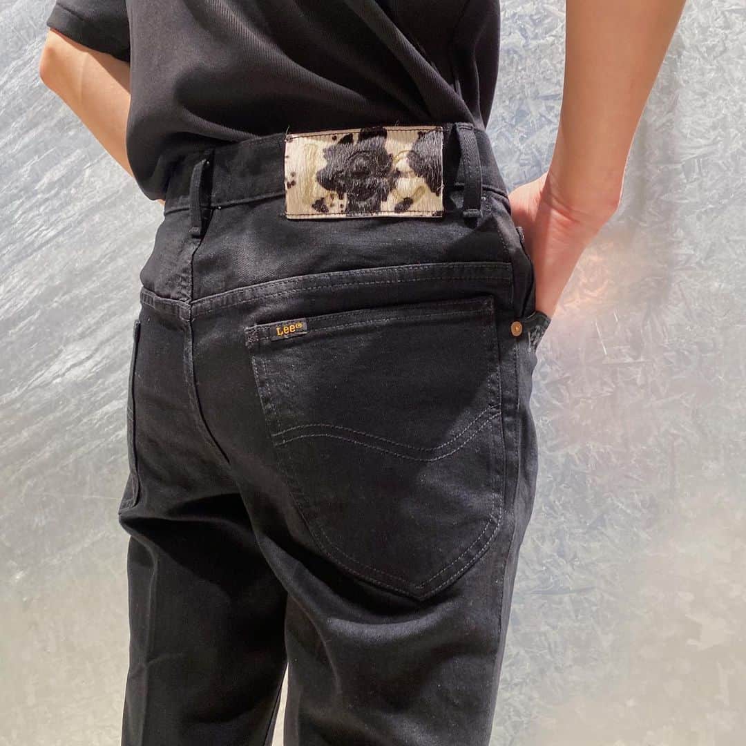 H BEAUTY&YOUTHさんのインスタグラム写真 - (H BEAUTY&YOUTHInstagram)「＜BED j.w. FORD＞ × ＜Lee＞ SKINNY PANTS ¥39,600  #H_beautyandyouth #エイチビューティアンドユース @h_beautyandyouth  #BEAUTYANDYOUTH #ビューティアンドユース #Unitedarrows #ユナイテッドアローズ #bedjwford #lee」5月18日 16時13分 - h_beautyandyouth