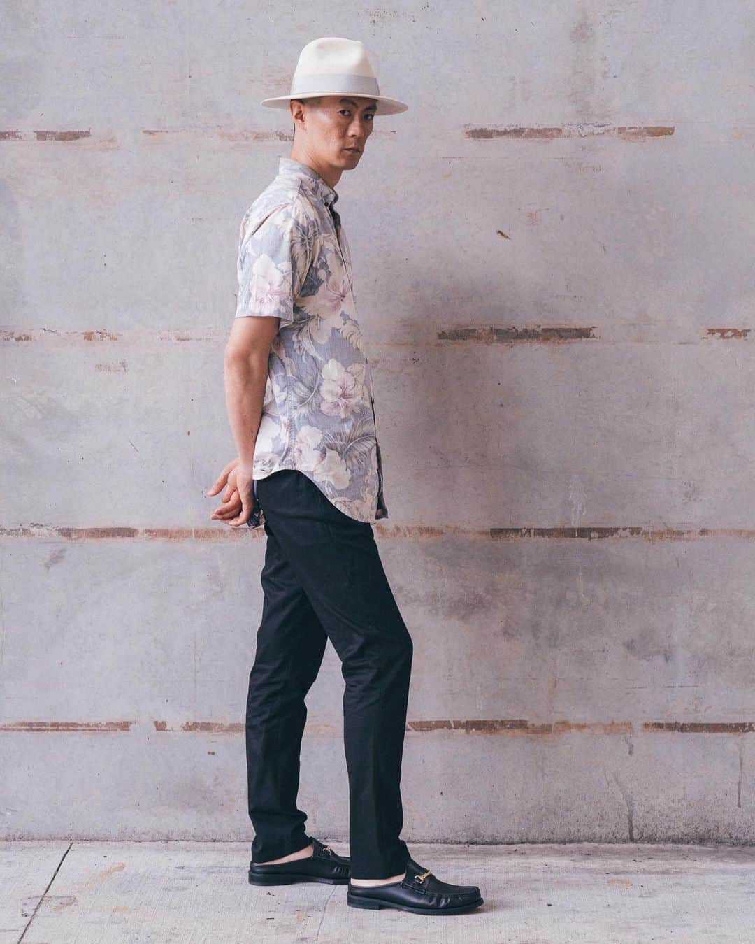 Shing02のインスタグラム：「👞 @hyusto Mick Mule Moccasin 👕 @aboutthegoods 🎩 @kohsukeinaba 🤝 @m.a.s.u  📷 @kristinbaucom」