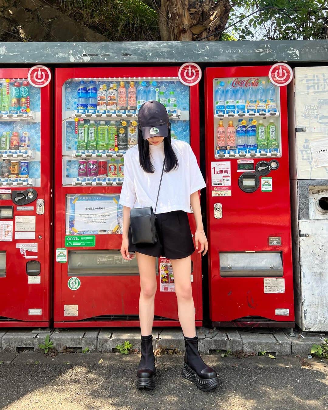 中川紅葉さんのインスタグラム写真 - (中川紅葉Instagram)「暑すぎるのですが🍉 #くれはふく」5月18日 16時38分 - kureha_nakagawa