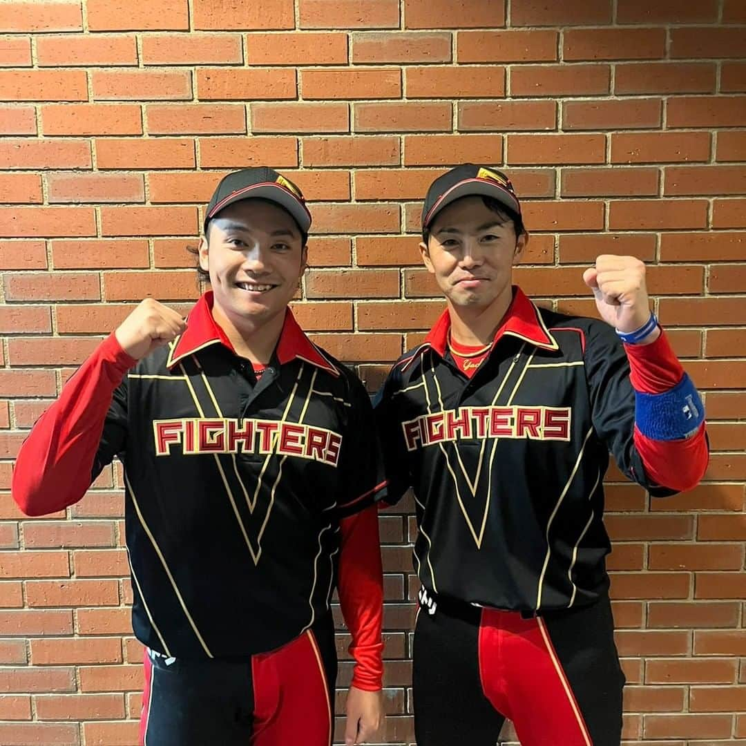 北海道日本ハムファイターズさんのインスタグラム写真 - (北海道日本ハムファイターズInstagram)「きょうのヒーロー🌟💪 #伊藤大海 #谷内亮太 #lovefighters #新時代 #NEWAGEGAMES」5月18日 16時48分 - fighters_official