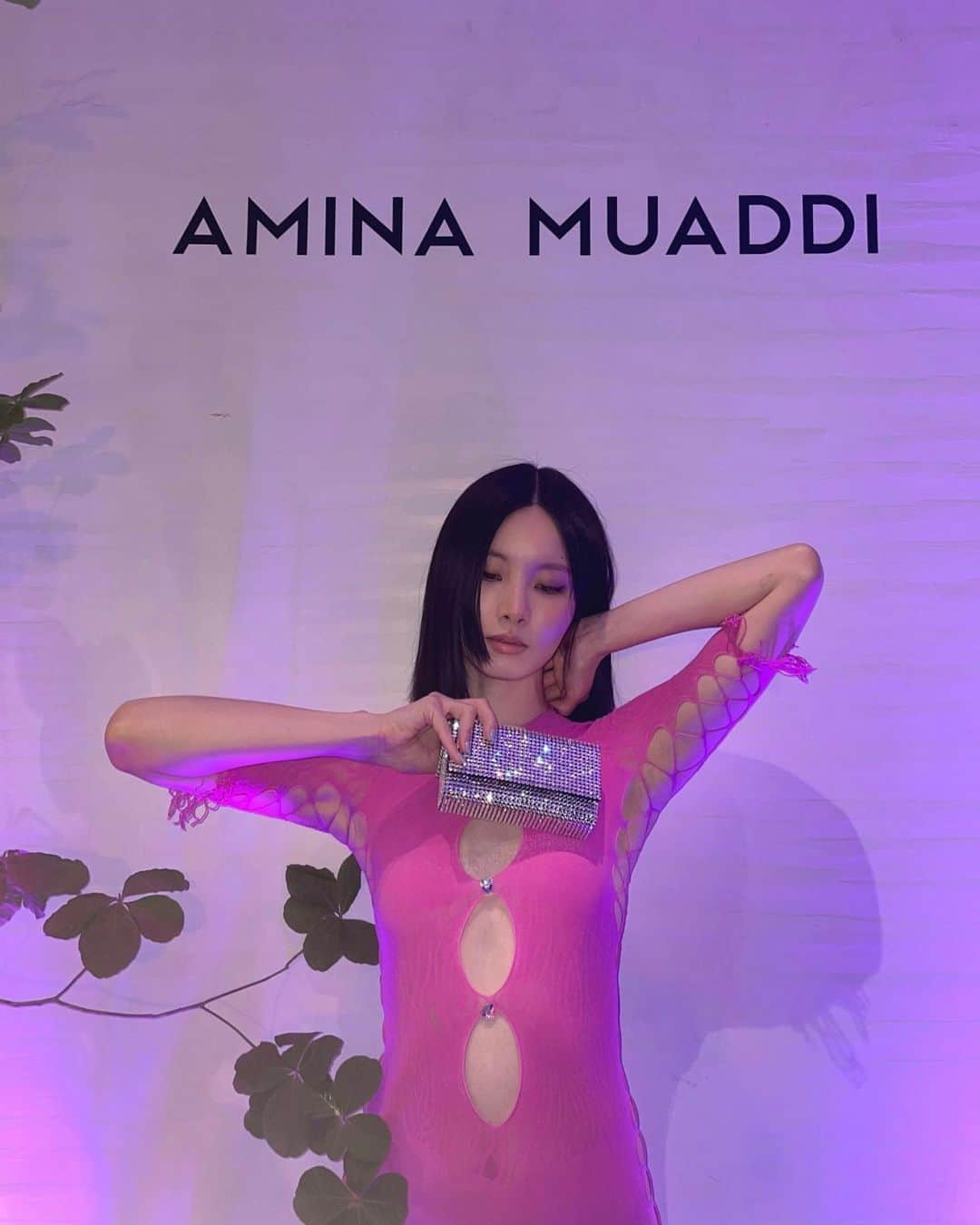 イム・キムのインスタグラム：「last night🪩✨👠🖤 @aminamuaddi」