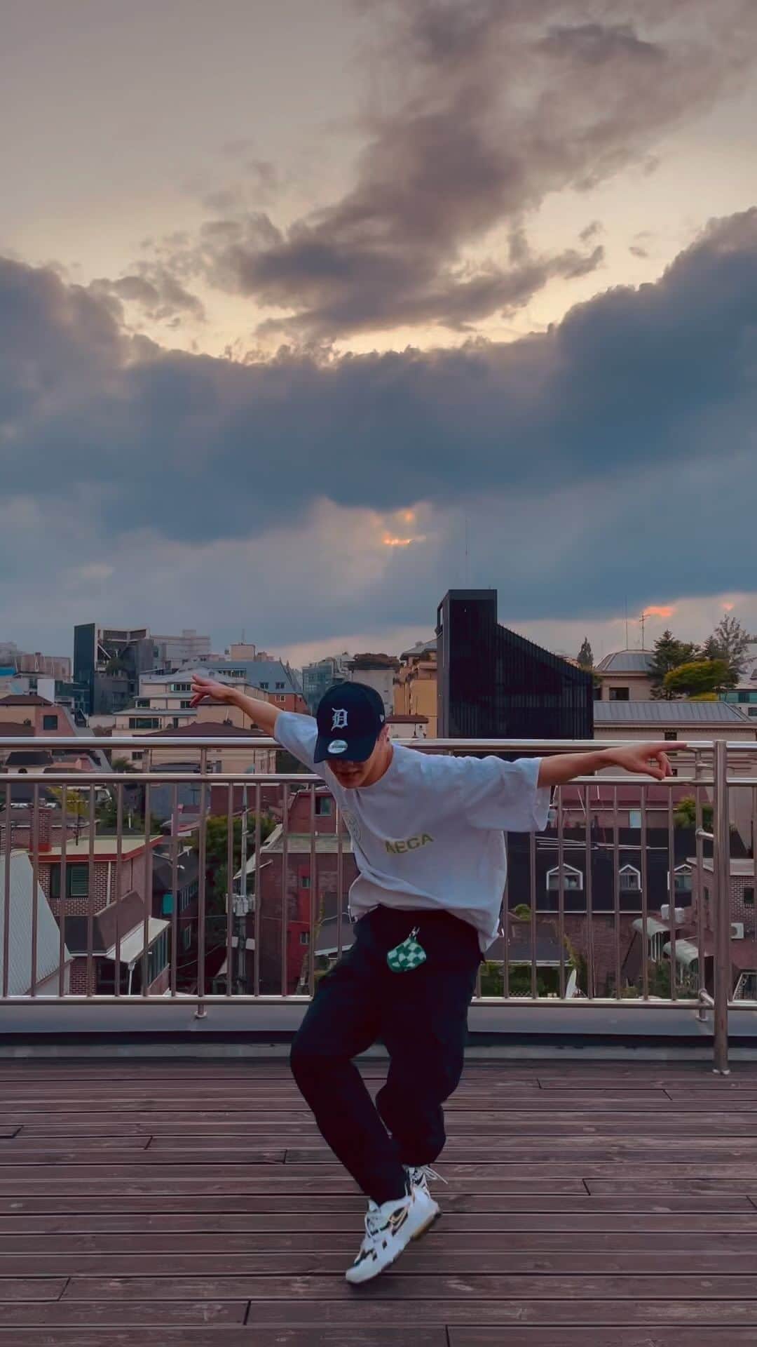 ギグァンのインスタグラム：「Favorite Highlight 🌇🫶😝」