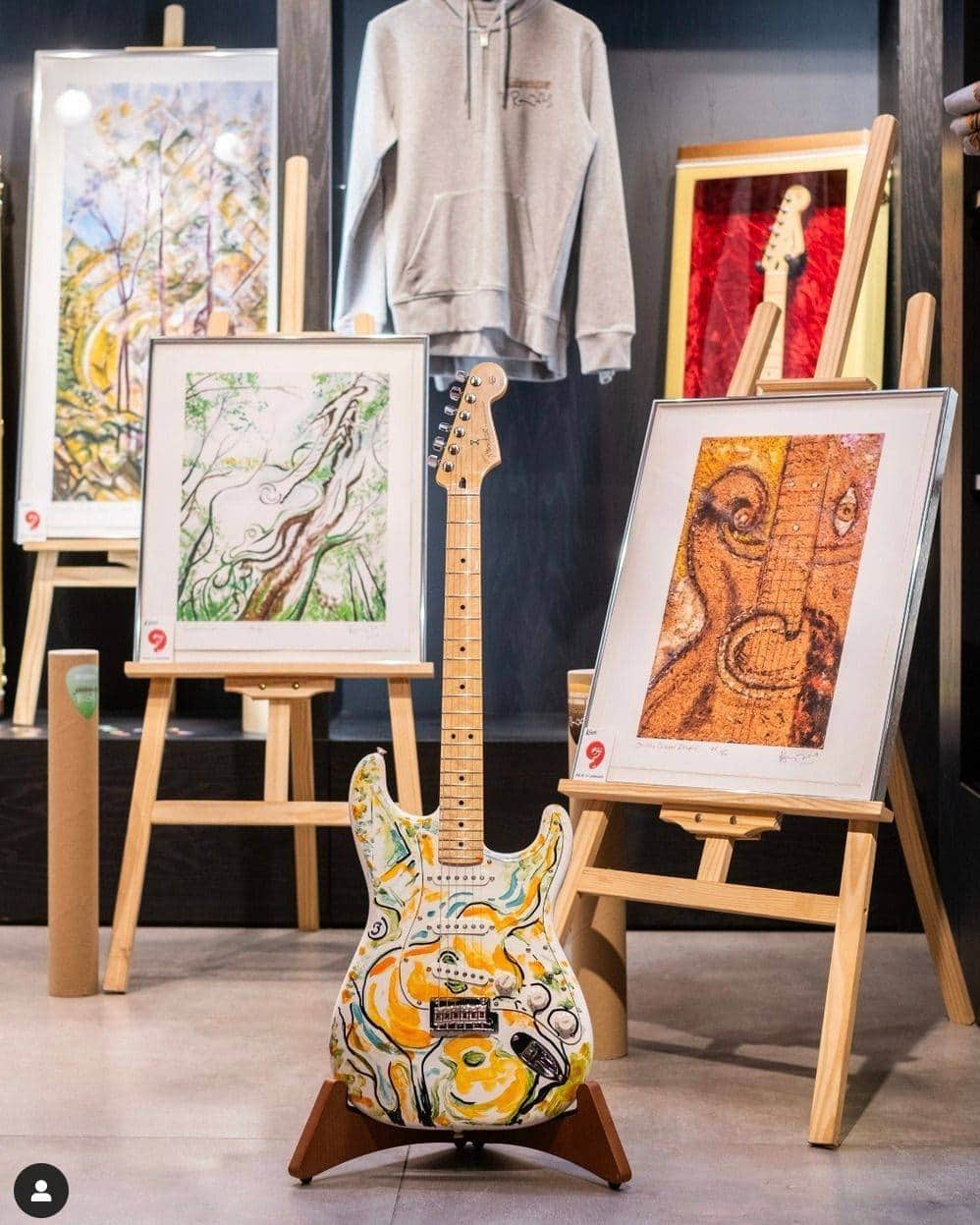 ロン・ウッドさんのインスタグラム写真 - (ロン・ウッドInstagram)「🎸🎸🎸Don't miss my guitar exhibition at @rollingstonescarnaby! RG @rollingstonescarnaby The incredible exhibition is still on in #RSNo9. Discover @ronniewood’s Guitarscapes collection; a series of psychedelic paintings using different techniques, media and inspiration to weave the images of his beloved guitars into this series of eye-catching landscapes.📍 Head to No. 9 Carnaby Street and see the exhibition IRL now 🎸」5月18日 17時11分 - ronniewood