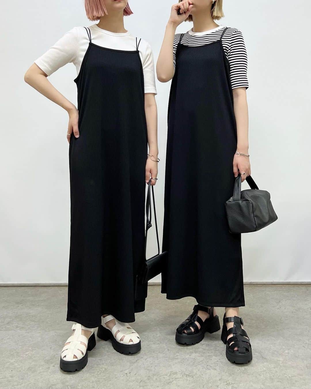 SAYUNAOさんのインスタグラム写真 - (SAYUNAOInstagram)「前回置き画で載せた UNIQLO WOMEN #リブクルーネックT (Ssize) を使った 夏の着回し5コーデ  シンプルなのでいろいろなコーデに合わせやすく 着心地のいいお気に入りTシャツ♡ 細めのリブでシルエットが すっきり見えるところもうれしい♪  【2枚目】 GU WOMEN #リブキャミソールワンピース (Lsize)  【3枚目】 しまむら TT*ルーズニットCD(Msize) オフホワイト  530-1914、ブラック  530-1916 UNIQLO WOMEN #タックワイドパンツ (ワンタック 丈標準)  【4枚目】 アベイル SUダブルシャツJK(Lsize) 淡薄橙 420-0792、中黒 420-0812 しまむら スリットナローSK(Msize) ブラック 522-2609  【5枚目】 GU WOMEN #カラークロップドシャツ (XLsize) GU WOMEN #スーパーワイドパンツ Q+E(Msize)  【6枚目】 @wego_official  スタンドネックミリタリーベスト(FREEsize) しまむら スリットナローSK(Msize) ブラック 522-2609  左sayu  右nao 身長157㎝で上記アイテム着用しています🦕🦕  @uniqlo_jp　@uniqlo_with @gu_for_all_  @gu_global @shimastyle.jp @grshimamura @flc___official」5月18日 17時28分 - sn__linklink