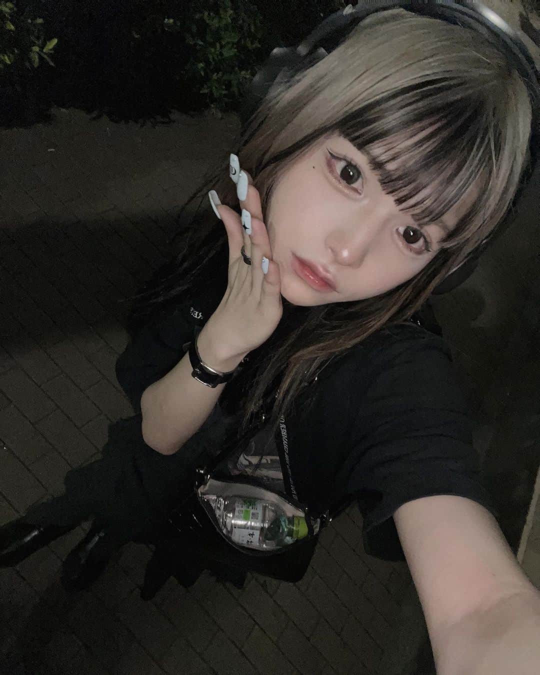 ぎんしゃむのインスタグラム：「半袖日和〜湿気で髪がうねる季節😩  #jouetie_ootd #jouetie @jouetie_official」