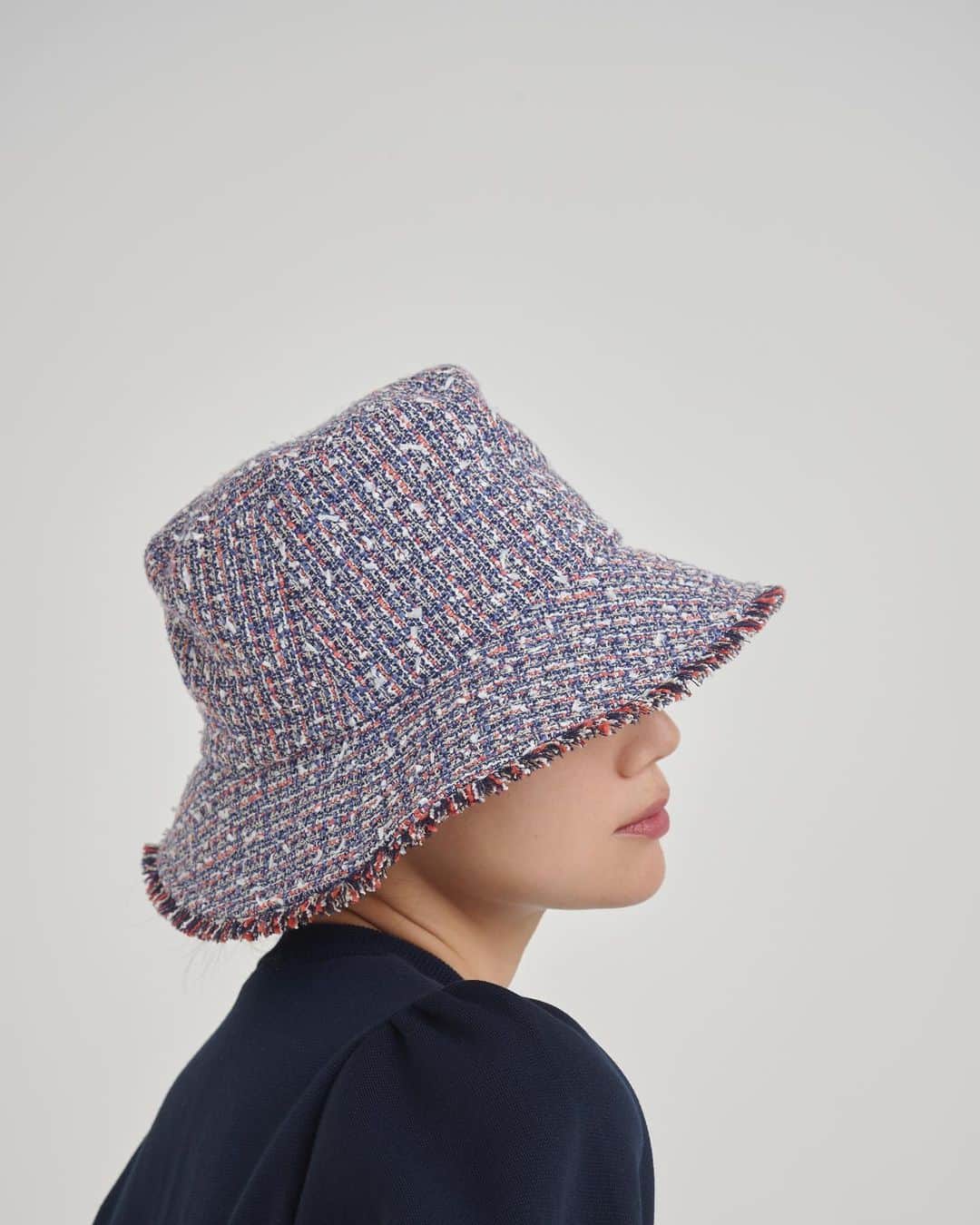 yoriのインスタグラム：「mix tweed hat…  #yori_japan」