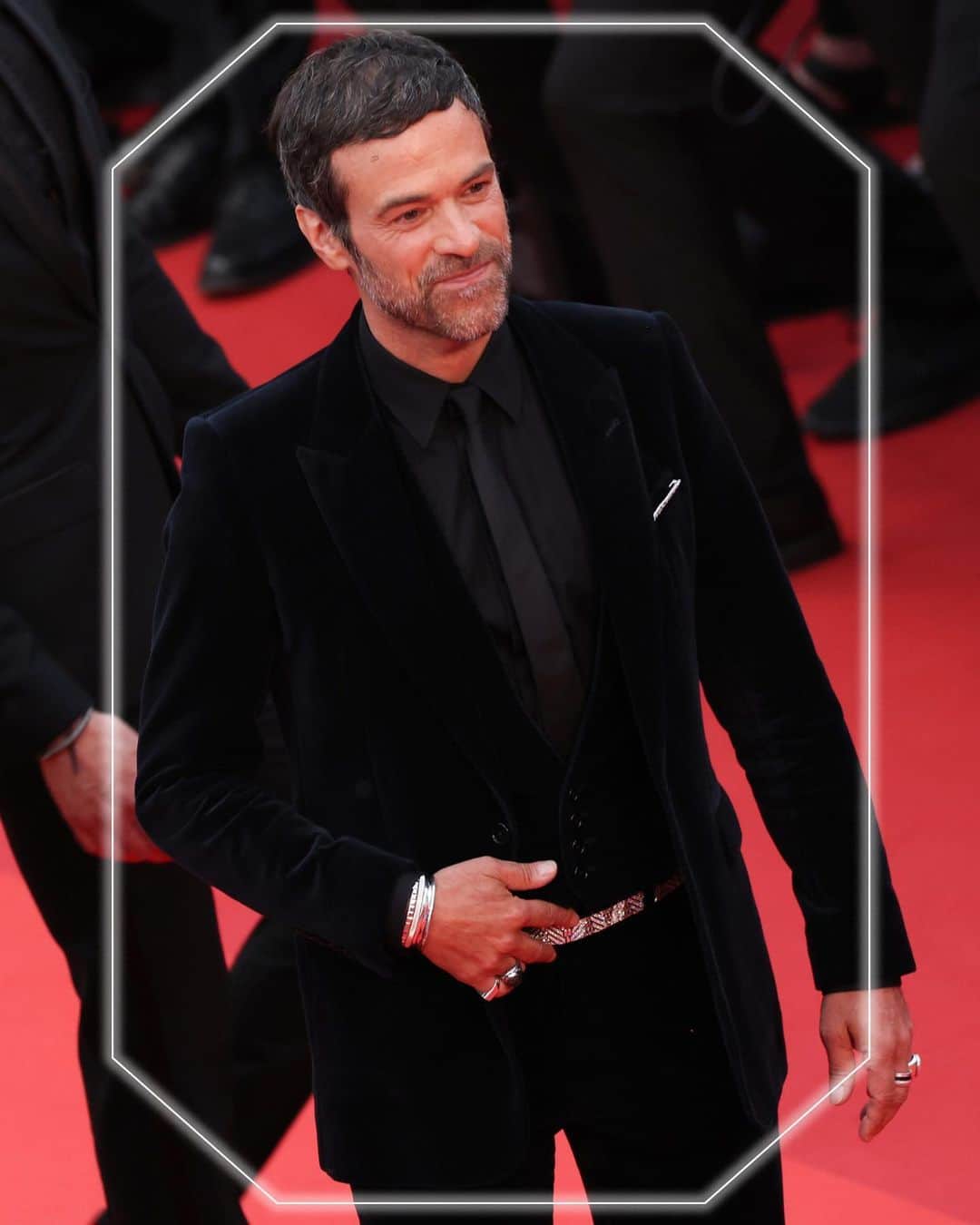 ブシュロンのインスタグラム：「Can you spot Boucheron’s creations on the red carpet? Here’s a clue: they shine the brightest. #BoucheroninCannes #RomainDuris #VirginieLedoyen #AnjaRubik #ElodieBouchez #EmilieDequenne  #Cannes2023」