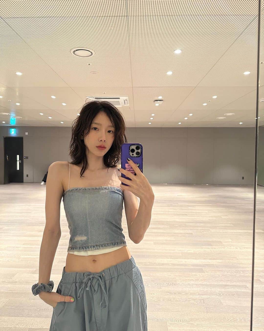 テヨン さんのインスタグラム写真 - (テヨン Instagram)「거울셀카밖에 없는 이유 친구가 없어서」5月18日 18時18分 - taeyeon_ss