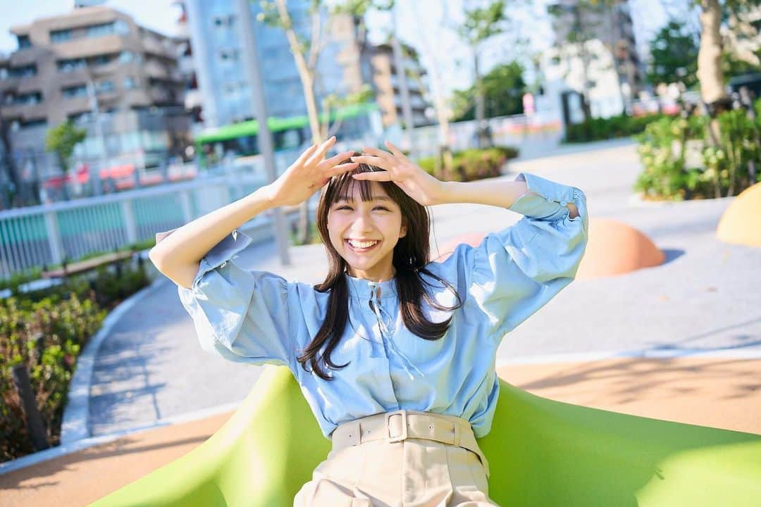 杉本愛里さんのインスタグラム写真 - (杉本愛里Instagram)「これ外バージョン📸☁️ 今日もコメントいっぱいしてくれ🩵 @heron214」5月18日 18時21分 - 12_airiyade_21