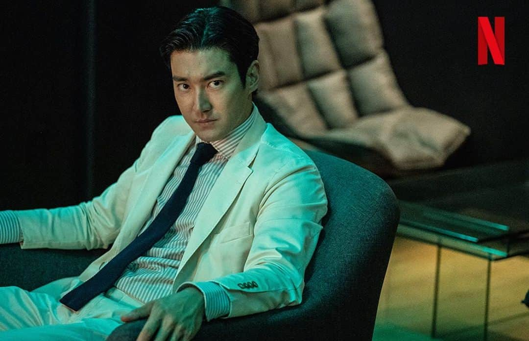 チェ・シウォン（SUPER JUNIOR）さんのインスタグラム写真 - (チェ・シウォン（SUPER JUNIOR）Instagram)「Blood hounds. @netflixkr」5月18日 18時24分 - siwonchoi