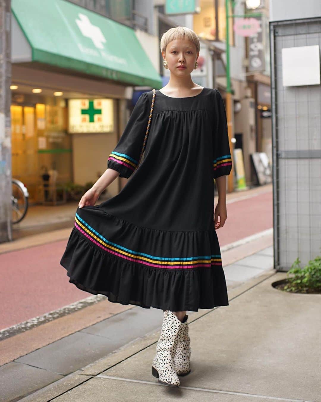 PUNK CAKEさんのインスタグラム写真 - (PUNK CAKEInstagram)「❤️ NEW ARRIVAL ❤️ ☑︎ Color tape tiered black dress【SOLD】  Now on sale ➡︎ ONLINE STORE  model / @momooka_koyoi」5月18日 18時39分 - punk_cake