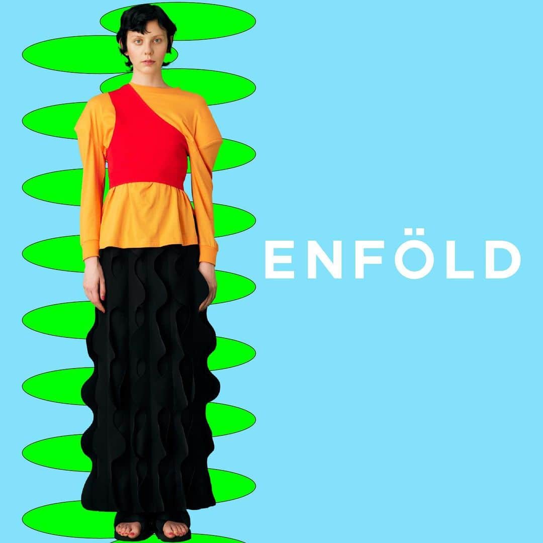 ENFÖLDさんのインスタグラム写真 - (ENFÖLDInstagram)「ENFÖLD SPRING & SUMMER 2023  -  #enfold_official  #enfold_shirt  #enfold_skirt #enfold_trousers #enfold_pullover #enfold_shoes」5月18日 18時41分 - enfold_official