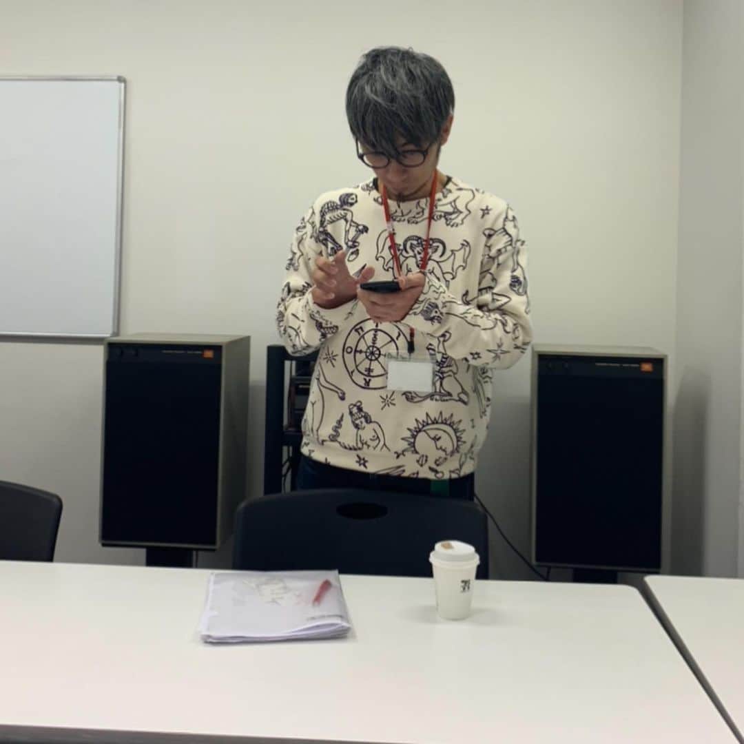 のインスタグラム：「FBYは８枚のアルバム、数枚のミニ、シングルなどをNiw recordsからリリースしています。 Niwが20年目という事で、 5/21新代田FEVERでは、全アルバムからセットリストを作成してます！なので少なくとも8曲以上はやります。あとtkhrさんの曲と。 楽しみに来てくださいー、」