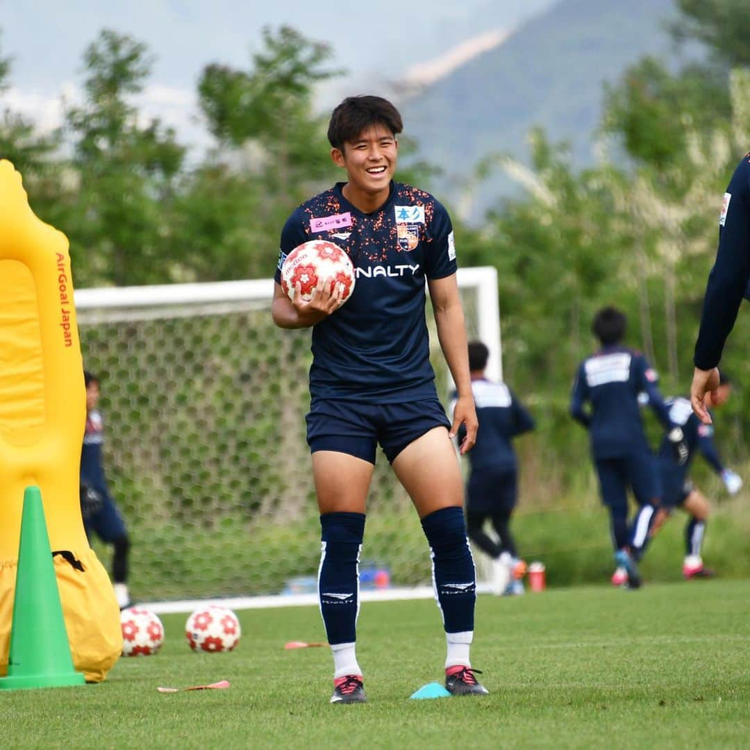 AC長野パルセイロさんのインスタグラム写真 - (AC長野パルセイロInstagram)「. 🟠2023/5/18 Training💨 . ☀️🦁 . . ▼next match▼ 🏆#天皇杯 1回戦 5/20(土)13:00 vs AS.Laranja Kyoto  🏟サンアル . . #長野をオレンジに #prideofnagano #acnp #パルセイロ #ac長野パルセイロ #長野 #jリーグ」5月18日 18時44分 - acnaganoparceiro.official