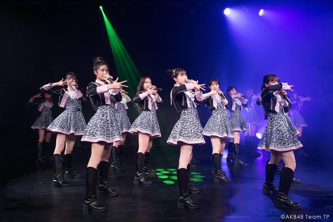 AKB48 Team TPさんのインスタグラム写真 - (AKB48 Team TPInstagram)「5月份《手牽手》公演 精彩回顧🎉⁣ ⁣ 這個月份的公演對成員及粉絲來說⁣ 都是非常難忘的公演⁣ 就像成員所說的⁣ 不管身在何處希望能繼續獲得大家的喜愛⁣ ⁣ 🔔貼心小提醒：⁣ 6月手牽手公演時間是06/09(五)～06/11(日)⁣ 詳細售票訊息請記得持續關注與鎖定官網和SNS喔⁣ ⁣ #AKB48TeamTP #TeamTP #TTP⁣ #UnitTICTACTOE #UnitPeekABoo⁣ #手牽手 #劇場公演 #5月」5月18日 21時05分 - akb48teamtp