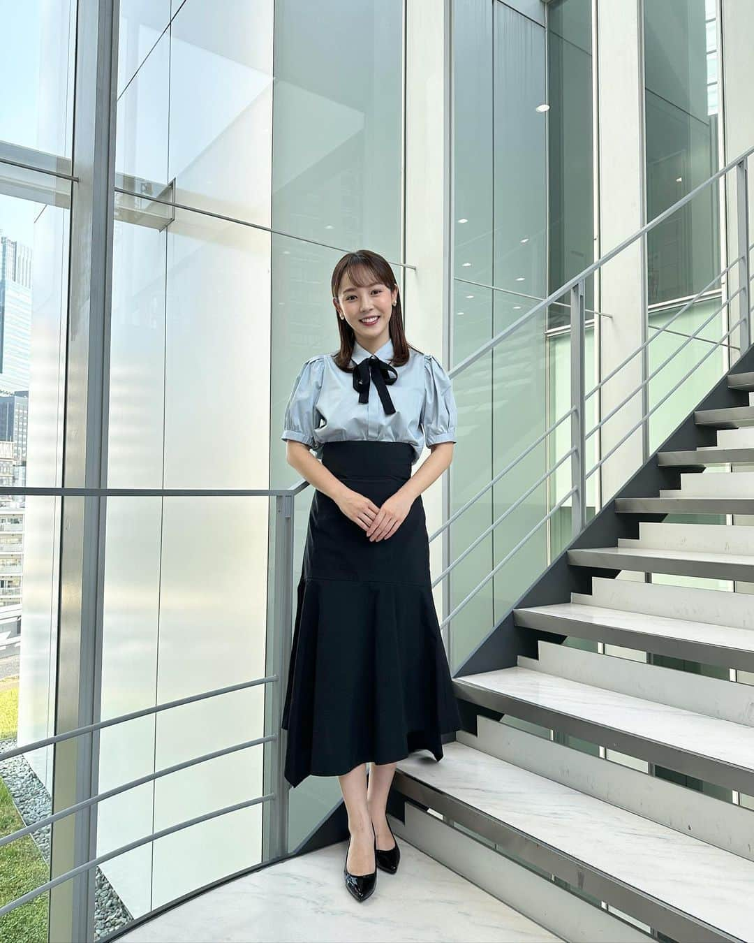 森千晴さんのインスタグラム写真 - (森千晴Instagram)「連日の暑さに私もヘロヘロです🥴 明日はまたお天気が変わりそうですね！  身体第一で頑張りましょう！！  0518(木) トップス、ボトムス @la_boutique_bonbon_official アクセサリー @nasturtium.u.and  0517(水) トップス  @galanos_official ボトムス　　　@fuerte_online アクセサリー　@nasturtium.u.and」5月18日 19時16分 - mori.chiharu