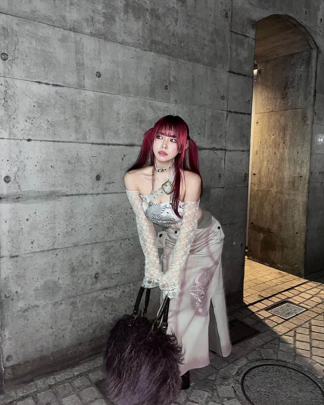 なつかのインスタグラム：「きゅーてぃーふらっしゅ☆·⁺ ⊹ ﾟ.⋆  レッドとピンク独り占め~-。」