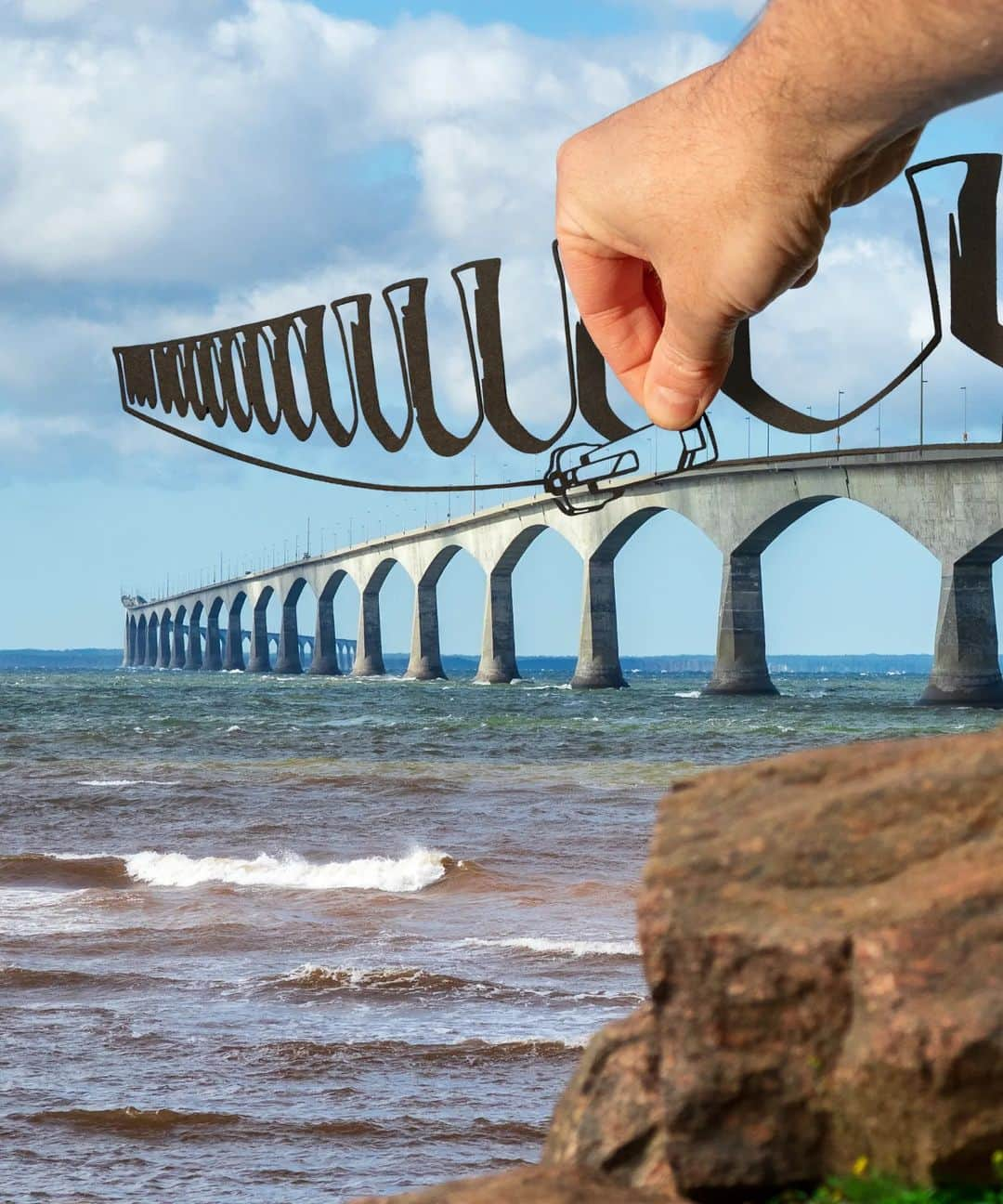 Rich McCorさんのインスタグラム写真 - (Rich McCorInstagram)「Confederation Bridge is eight miles long & specifically designed to break the ice that forms in the waters below by forcing it to crush under its own weight. It’s an ingenious piece of design but also a memorable way to approach Prince Edward Island, known as Canada's Food Island as well as being Canada's smallest province. I visited towards the end of last year & explored as many inlets, fishing villages & winding trails as I could in five days. I also had some of the best oysters I’ve ever eaten in a while. It was a good five days 🙌🏻  @tourismPEI #ExplorePEI」5月19日 1時06分 - paperboyo