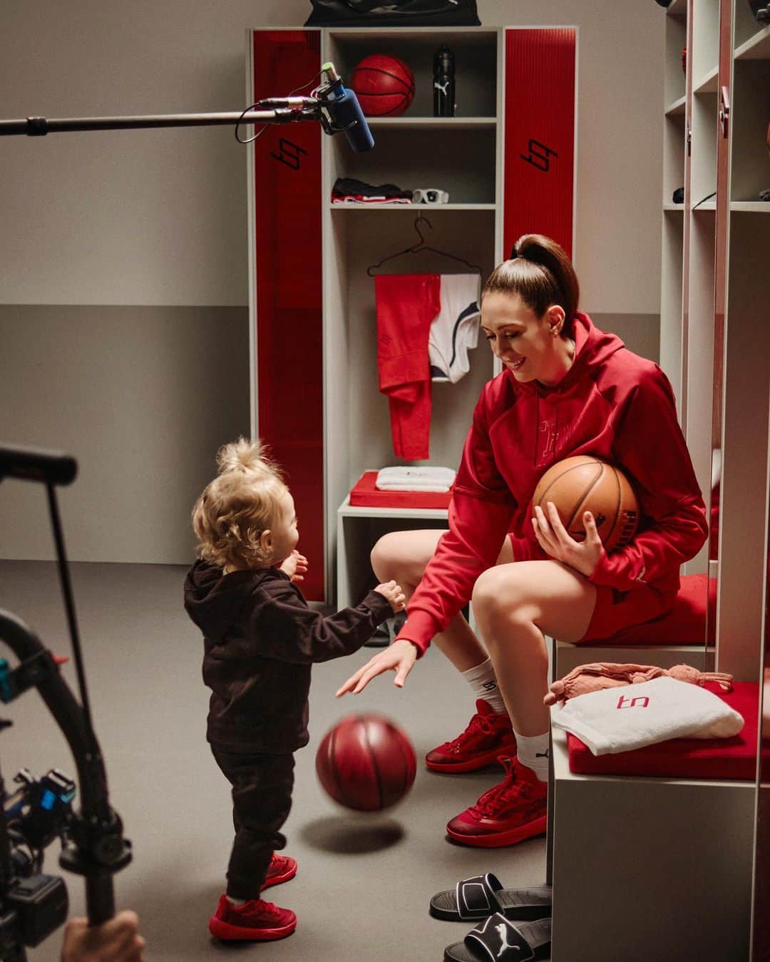 プーマのインスタグラム：「It takes more than just talent to be a basketball superstar - it takes heart, passion, and a never-give-up attitude, on and off the court. The Stewie 2 Ruby is a testament of that. ♦️​ ​ Join us as we celebrate @breannastewart30 second signature shoe and the powerful message it represents.​ ​ Stewie 2 Ruby dropping tomorrow.​」