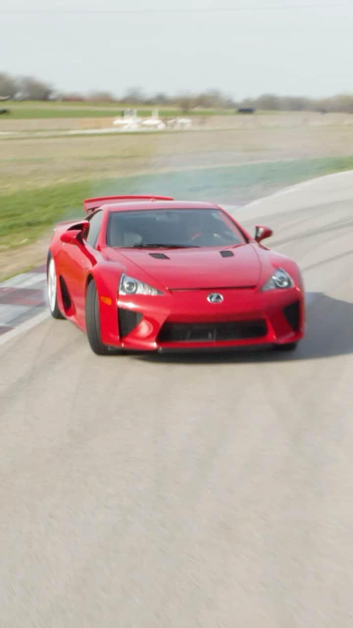 Lexus USAのインスタグラム：「Everything sounds better with the pedal to the metal. #LexusLFA #TBT」