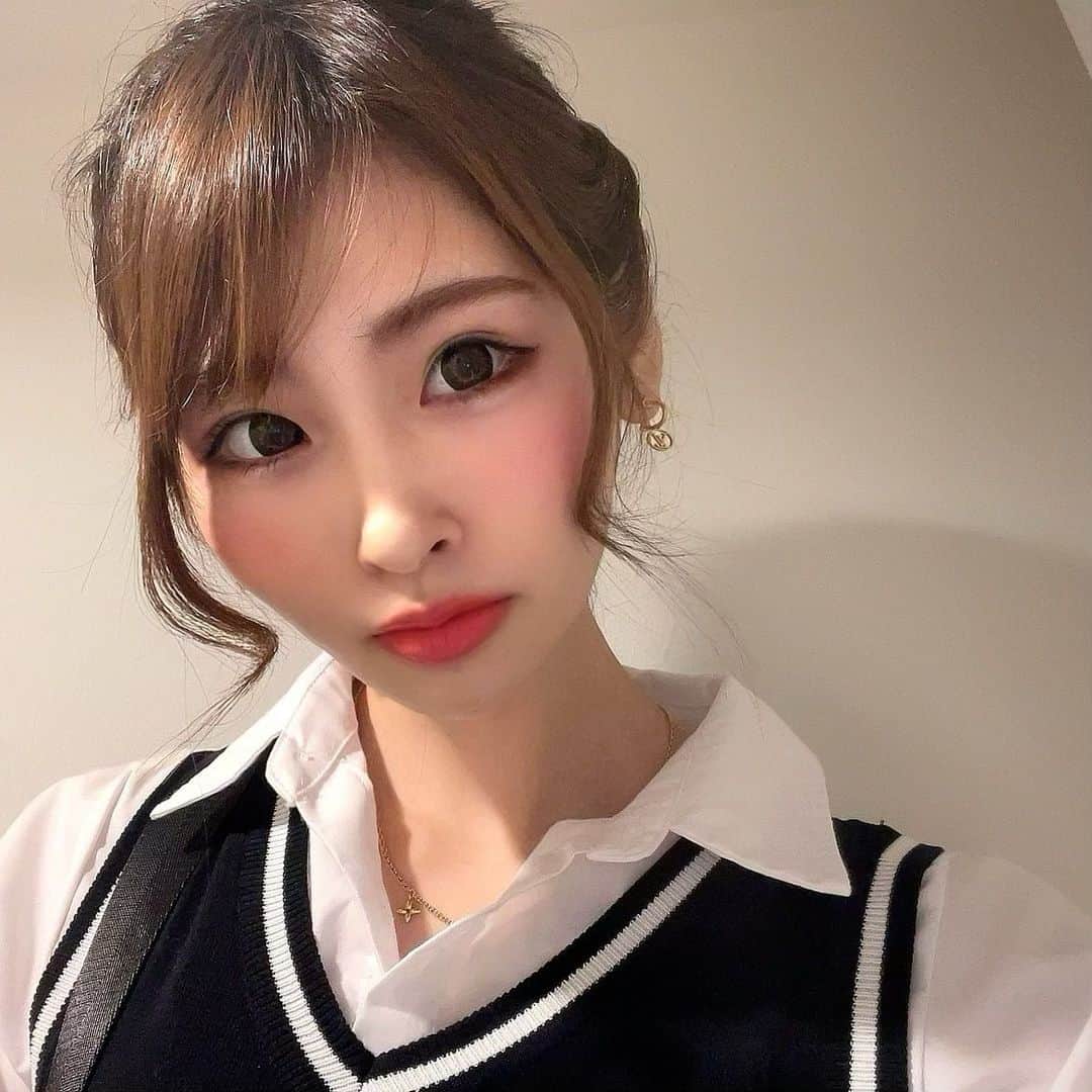 ひなぴーまるのインスタグラム：「お久しぶりです！みなさんお元気してましたか？🐶 最近急に暖かいですね😳なんだかまだヒノキ花粉が終わってないのか鼻がムズムズ〜🤧  #gt #supergt  #サーキット #雨 #ドッグラン #代々木」