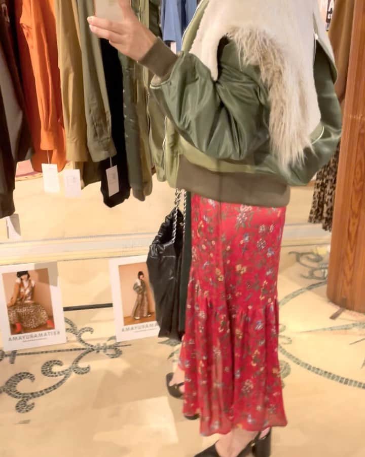 のインスタグラム：「大好きな　　@keitamaruyama_official の展示会。 アウター2着とワンピースやトップス、沢山オーダーしました❤️ 届くのが楽しみです。 この日着てたワンピースも　@keitamaruyama_official と @lily_brown_official のコラボでした。」