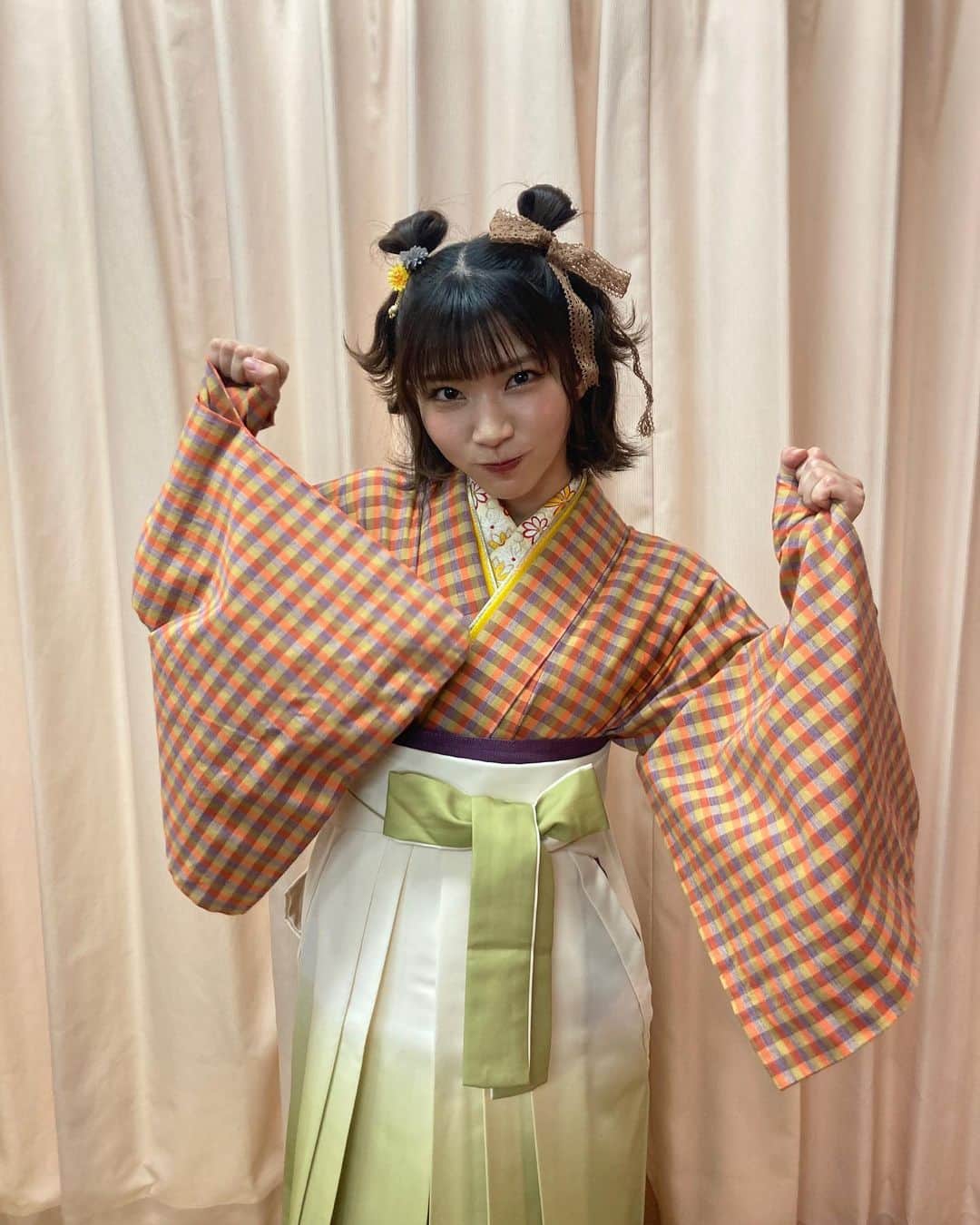 横道侑里のインスタグラム：「いろーんな髪型しました！ 零のみだったので！  可愛くしてもらえて嬉しかったなぁ…♡︎ʾʾ これは、1番ロボットぽくして遊んでもらいました！」