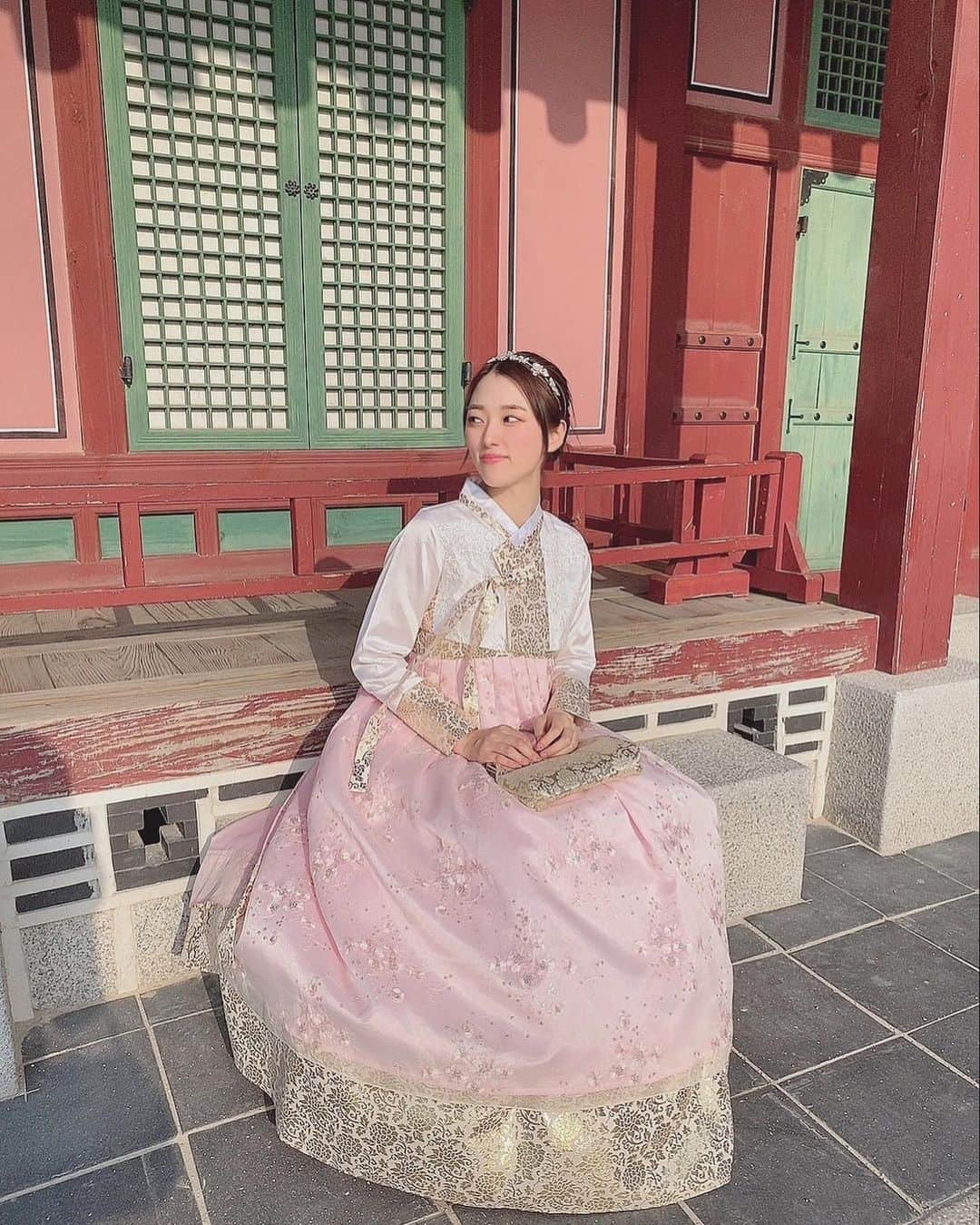 のインスタグラム：「日本に帰ってきても韓国料理食べてる🥺キムチにハマった  #景福宮 #写真 #韓国 #韓国旅行 #韓服 #チマチョゴリ #かわいい #キムチ #大好き #경복궁 #여행 #한복 #서울 #사진 #trip #seoul #korea」
