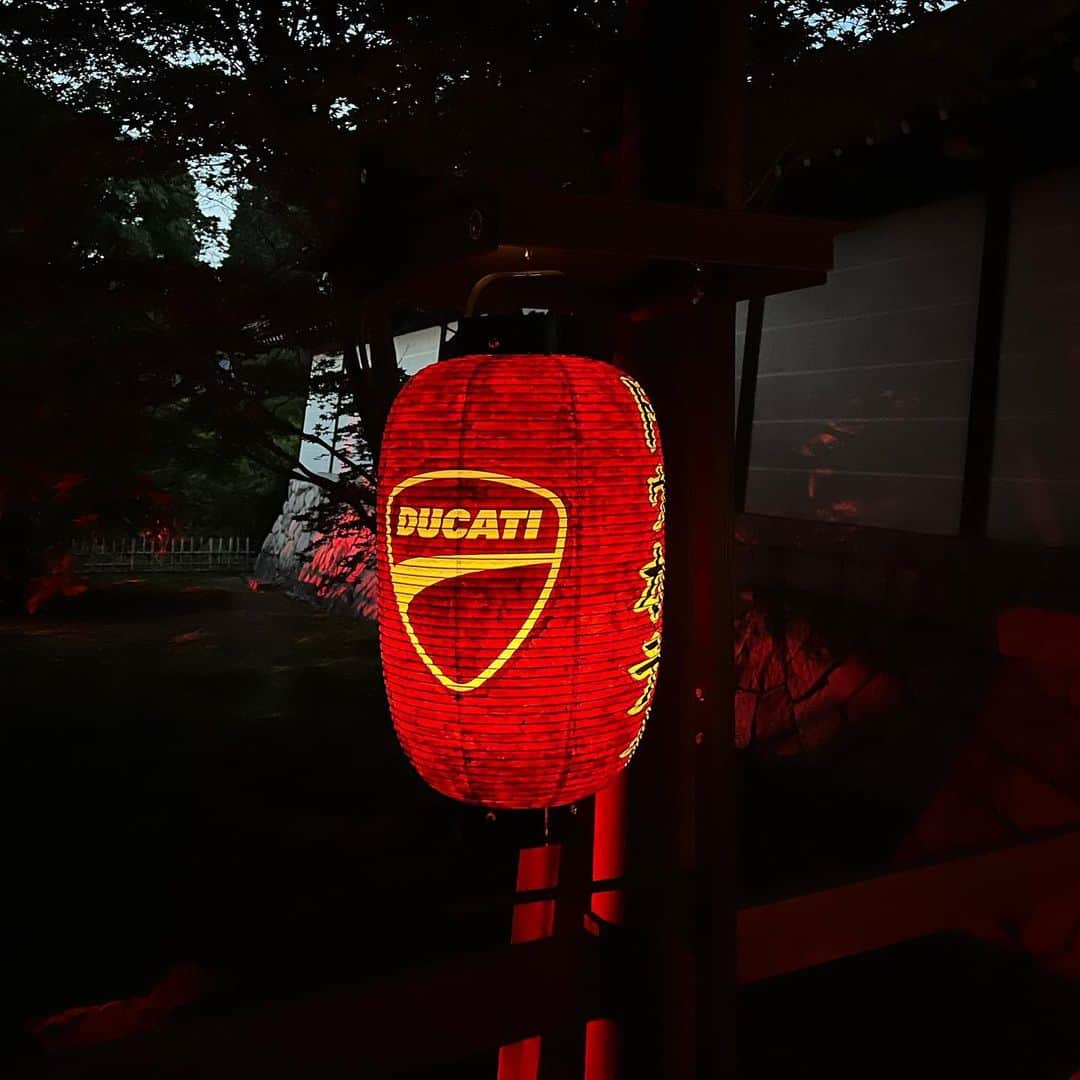 近藤沙良さんのインスタグラム写真 - (近藤沙良Instagram)「#DucatiBrandNight 🏍❤️  こんなにたくさんのバイクが並んでるの 初めて見て迫力凄かった〜⚡️！  #Ducati #ドゥカティ #京都 #pr」5月18日 20時46分 - saaara57