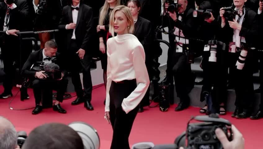アニヤ・ルービックのインスタグラム：「#cannesfilmfestival ❤️」