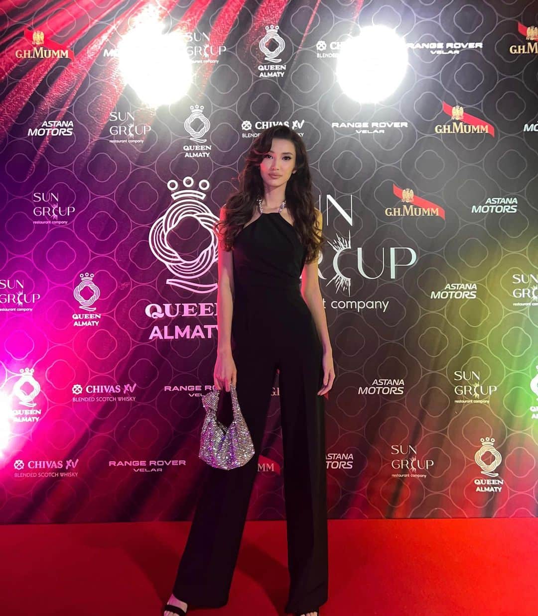 サビーナ・アルシンベコバのインスタグラム：「Almaty vibe 🤍」