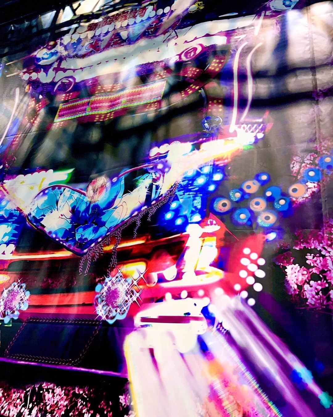 コショージメグミさんのインスタグラム写真 - (コショージメグミInstagram)「ﾃﾞｺﾃﾞｺﾄﾗﾄﾗ」5月18日 21時23分 - coshotaaaan