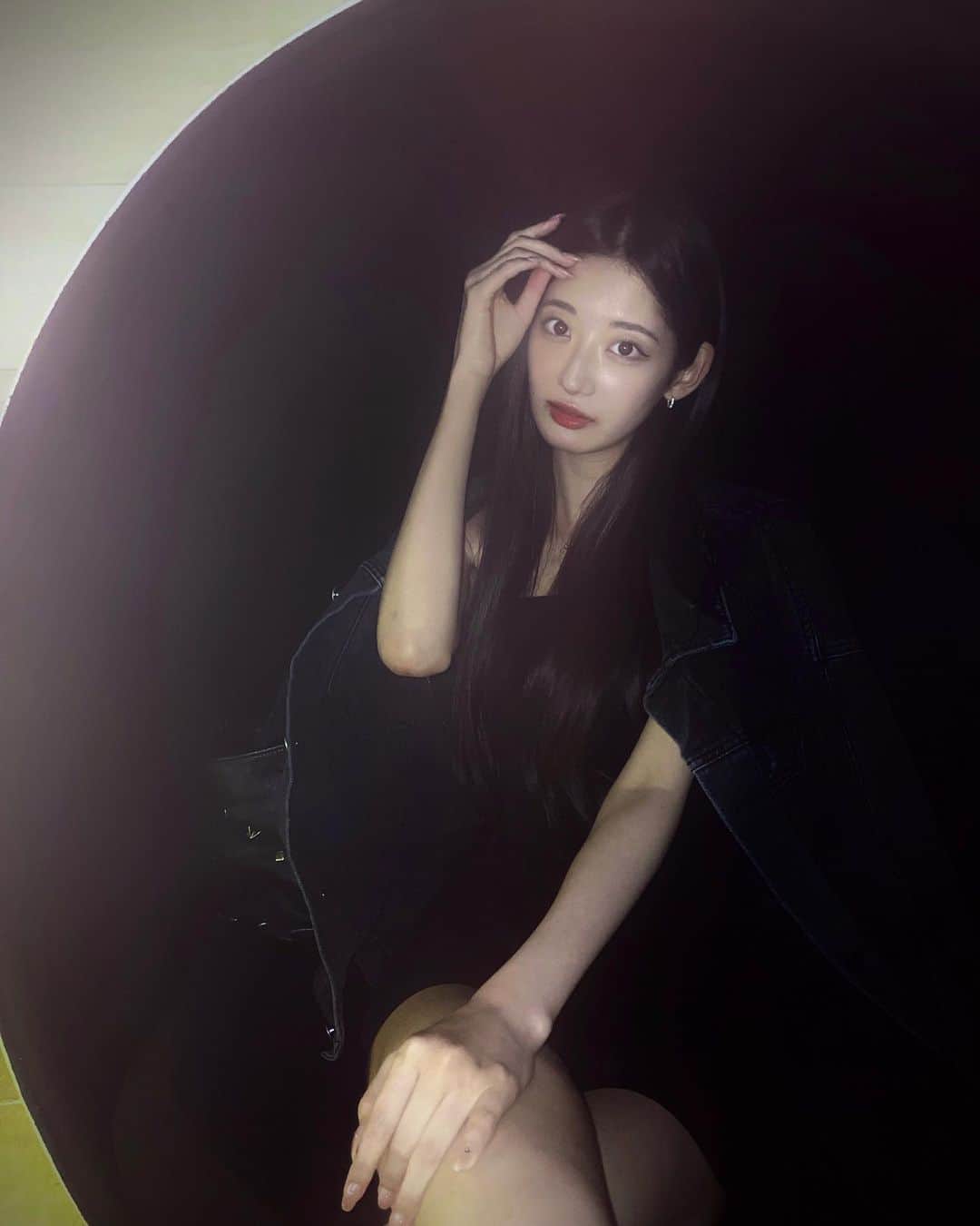 吉村花音のインスタグラム：「. 久々に写真を撮った^ - ^ 5月なのに暑いね🥲」