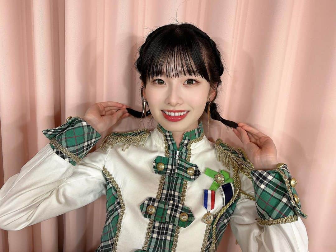 のインスタグラム：「. 髪の毛伸びてきた〜！  My hair is growing~!  #AKB48 #ヘアアレンジ #hairarrange #三つ編み」