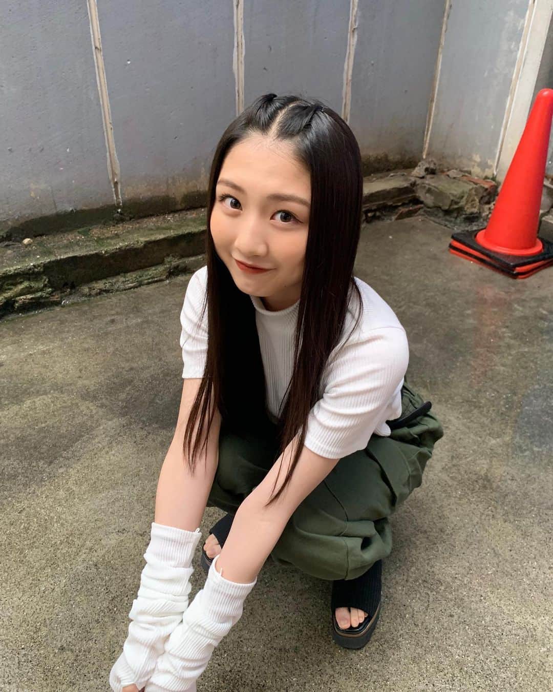 塩月希依音のインスタグラム：「おでこちゃん♡  #おでこ#デコ#デコ出し#前髪#前髪アレンジ #ヘア#ヘアアレンジ #jk#ljk #05#05년생 #05line」
