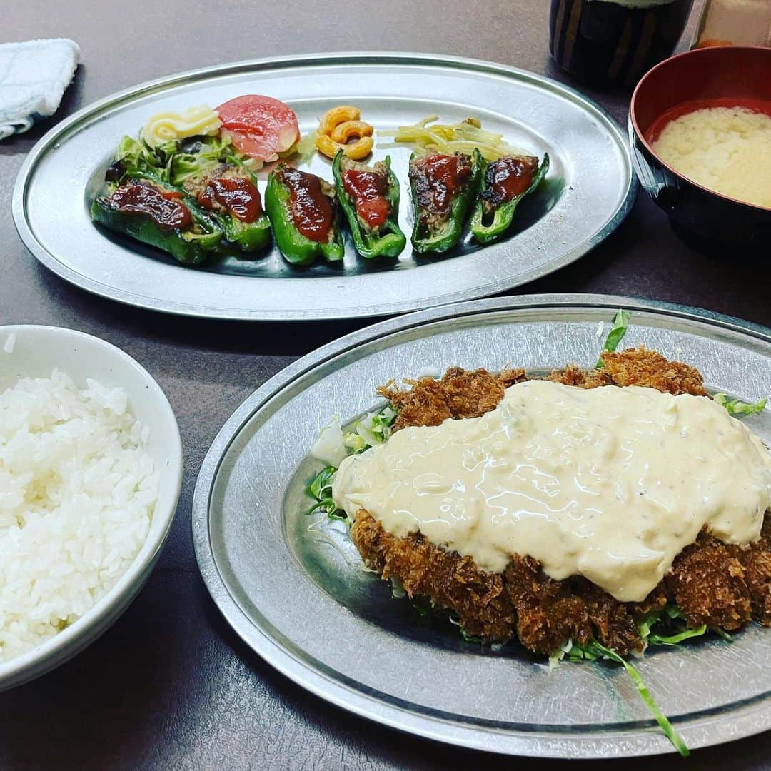 のインスタグラム：「#さいたま市#浦和区#elan#エラン#仕事前に#食事#定食屋#チキンカツ南蛮風定食#ピーマンの肉詰め」