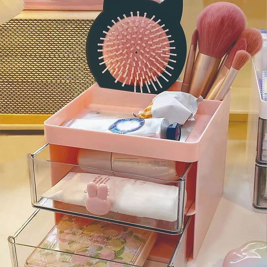 SHEINのインスタグラム：「Let's get organized, gorg! 💋 These makeup storage solutions will have you feeling like a contour queen in no time 💄✨  🔎13884660 13299627 9995297  #SHEIN #SHEINstyle #fashion #chic #saveinstyle #SHEINbeauty」