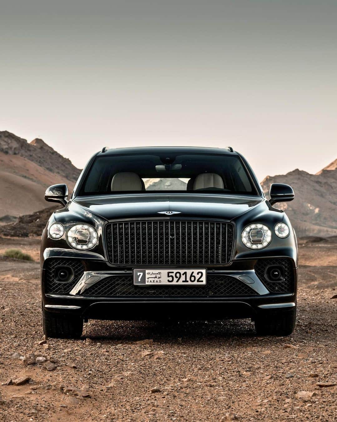 ベントレーさんのインスタグラム写真 - (ベントレーInstagram)「Tough but tender. The #Bentayga EWB. Configure yours through the link in bio. _ #Bentley Bentayga Extended Wheelbase Azure (V8) WLTP drive cycle: combined fuel consumption: 21.7 mpg (13 l/100 km), combined CO₂: 294 g/km」5月18日 22時51分 - bentleymotors