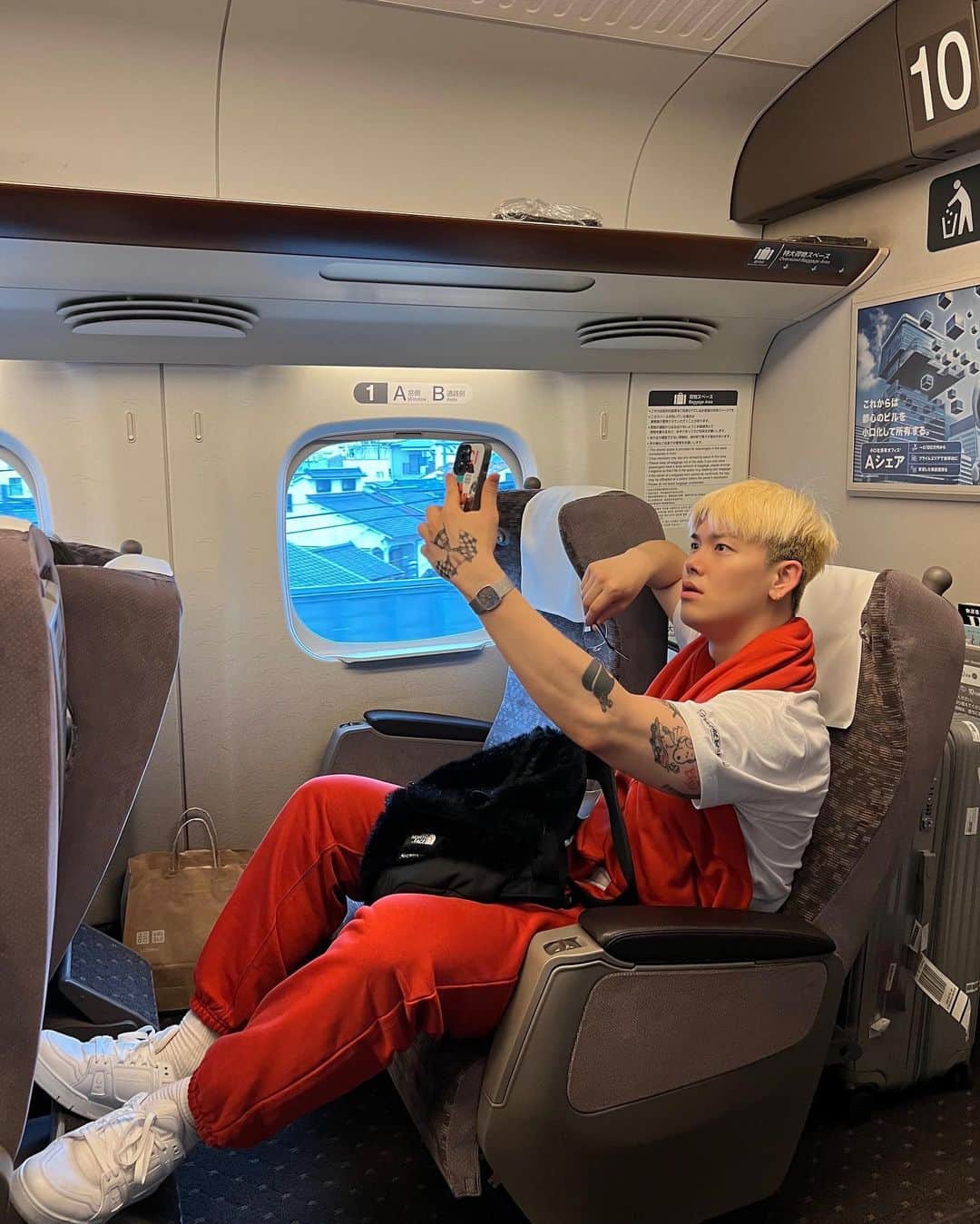 ZELO のインスタグラム：「Japan Vol 1 #Zour」