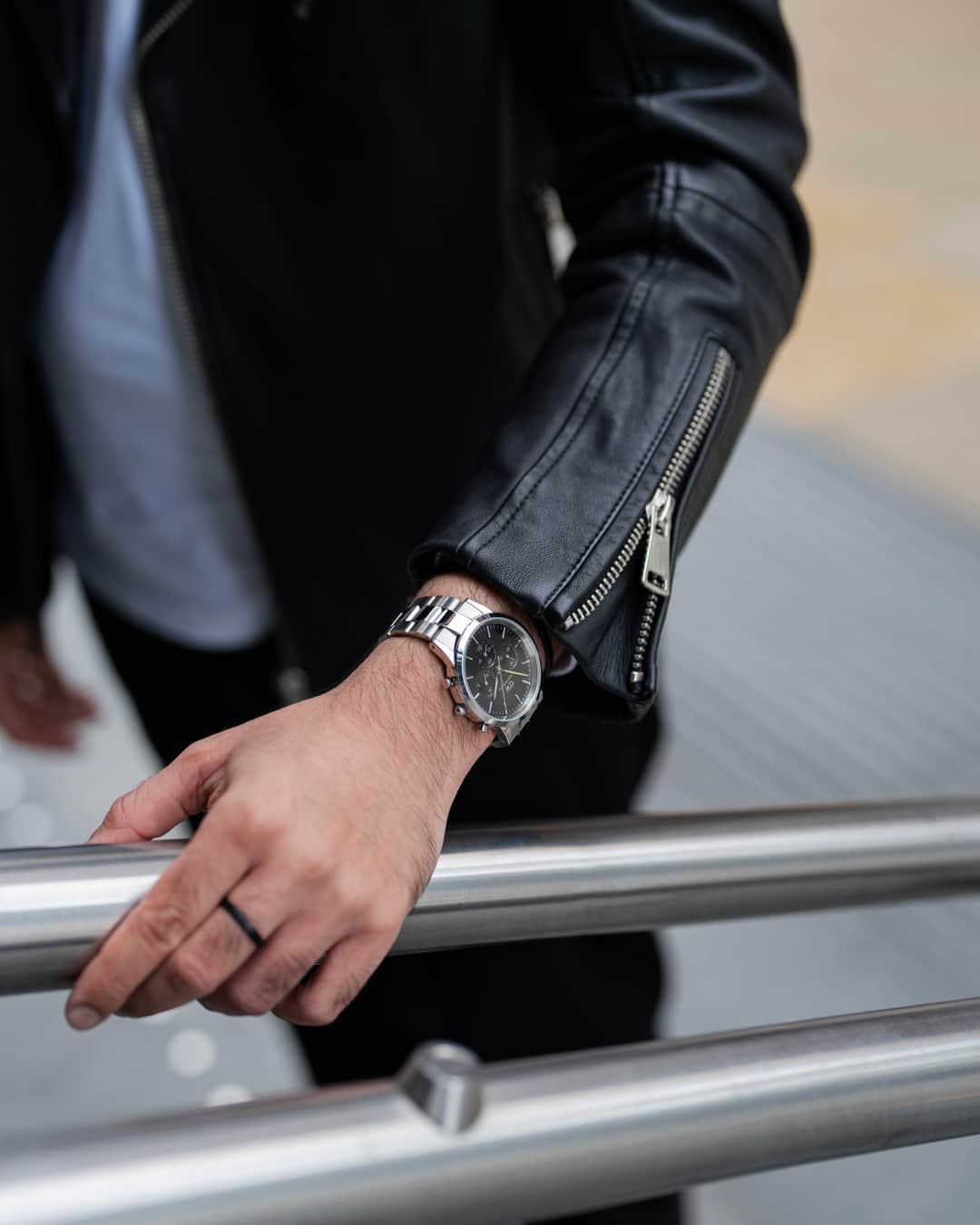 ダニエルウェリントンさんのインスタグラム写真 - (ダニエルウェリントンInstagram)「NEW IN - ICONIC CHRONOGRAPH 🔥​​​​​​​​​ This watch will have you look at your wrist often, and not just to check the time. It features multiple stopwatch functions, a tool-free interchangeable strap, and precision timing. Now available online and in-store.  #danielwellington #chronograph #watches #watchesforhim #giftforhim @styleandstylus」5月18日 23時02分 - danielwellington