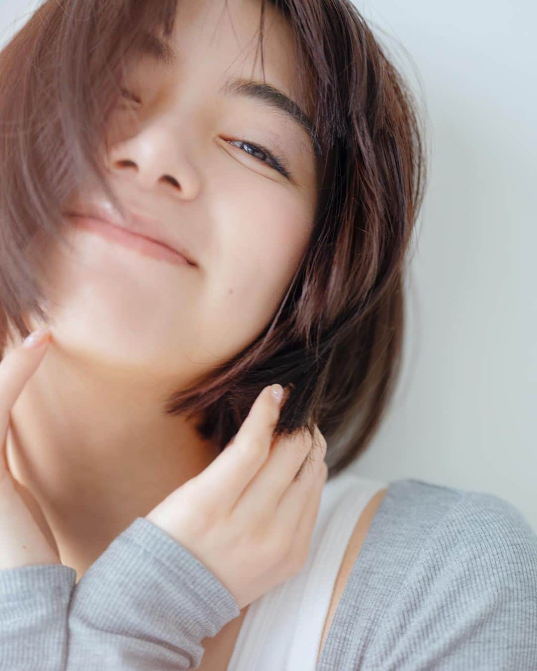 花盛友里のインスタグラム：「Shooting for @ar_magazine  ずっと会いたかったエライザちゃん！ 想像通りの素晴らしき人！この企画の対談もめっちゃくちゃに面白いし、まさにわたしが思ってること書いてありまくりで本当にいいのでぜひとも読んで欲しいなぁ。」