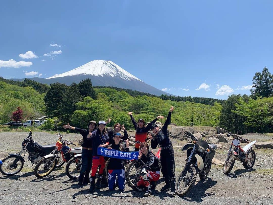 采女華さんのインスタグラム写真 - (采女華Instagram)「333 in イー森オフ会 〜女の子だらけのトライアル大会〜コロリもあるよ！(仮)  トリプルカフェさん主催のトライアル大会に参加させていただきました🤓  #トリプルカフェ #triplecafe #イーハトーブの森 #トライアル #motorcycle #trial #trialbike」5月19日 9時51分 - 87uneme