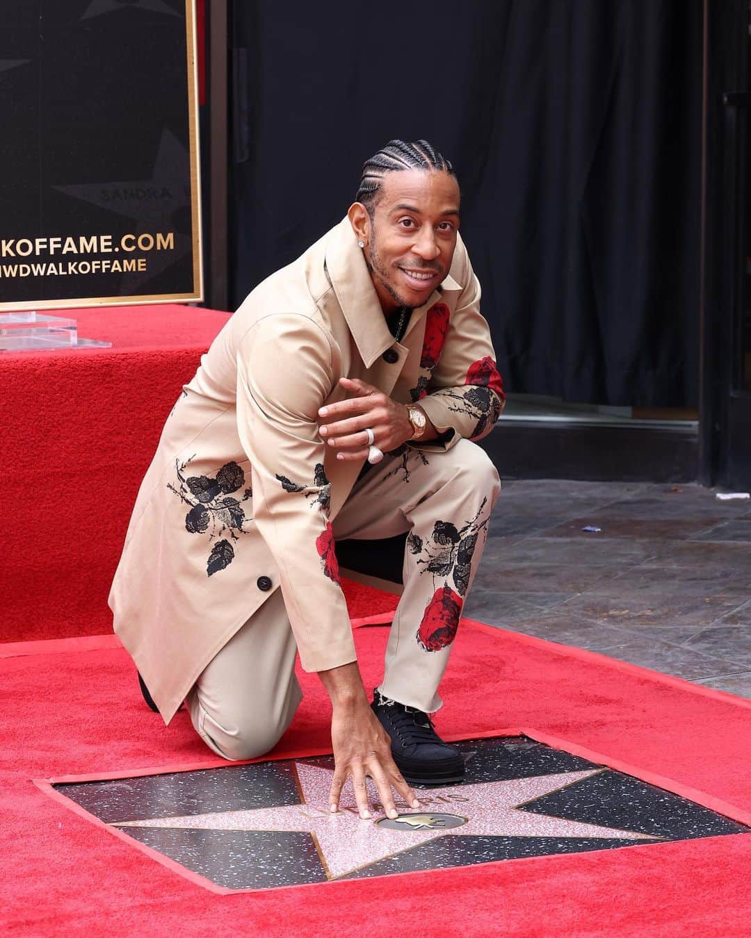 Just Jaredさんのインスタグラム写真 - (Just JaredInstagram)「Ludacris was joined by the likes of Queen Latifah, Michelle Rodriguez, Jordana Brewster, Vin Diesel and LL Cool J while being honored with a star on the Hollywood Walk of Fame today. We've got more pics of other stars in attendance on JustJared.com! #Ludacris #QueenLatifah #MichelleRodriguez #JordanaBrewster #VinDiesel #LLCoolJ Photos: Getty」5月19日 9時49分 - justjared