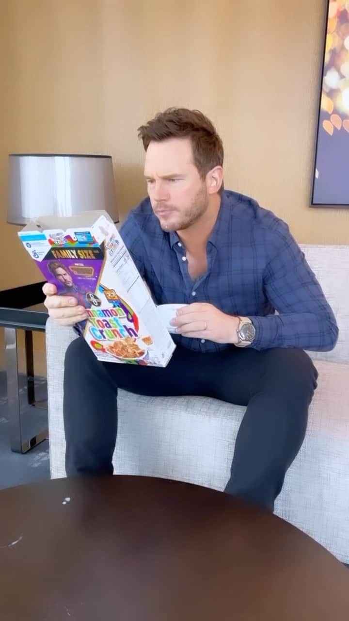 クリス・プラットのインスタグラム：「Nothin like eating yourself for breakfast… wait- what?」